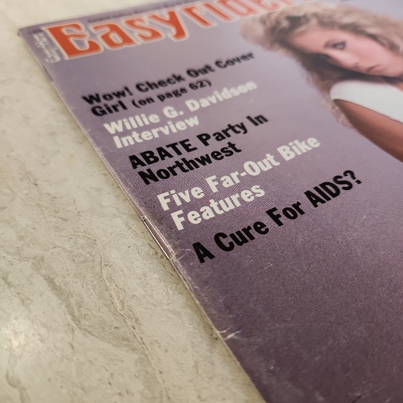 Vintage Easyriders Magazine November 1985 Traci Lords Cover - Picture 6 of 10